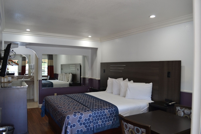 Imagen de la habitación del Hotel Galaxyinn. Foto 7