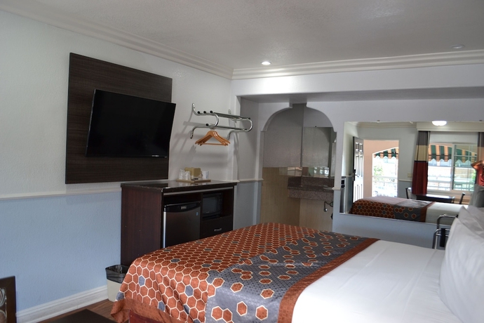 Imagen de la habitación del Hotel Galaxyinn. Foto 9
