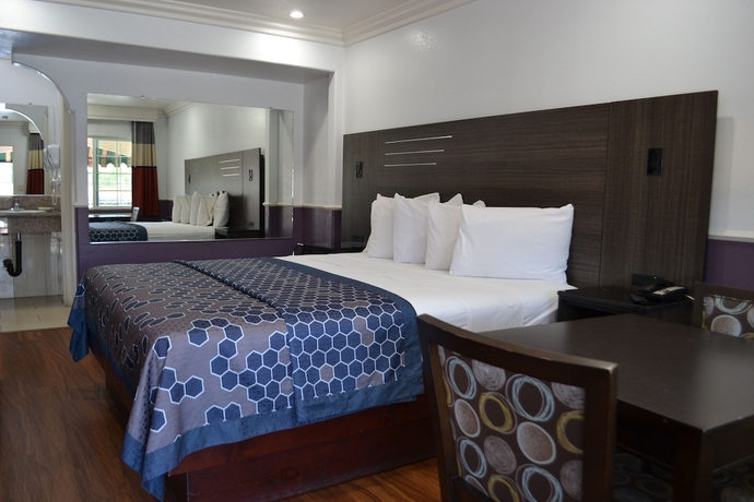 Imagen de la habitación del Hotel Galaxyinn. Foto 13