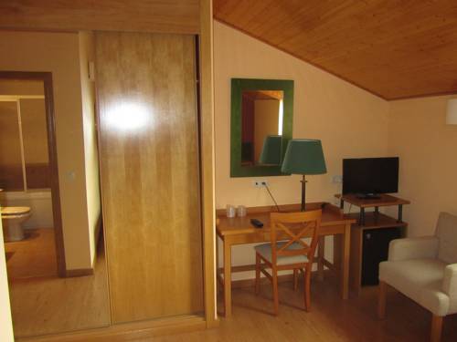 Imagen de la habitación del Hotel Galayos. Foto 6