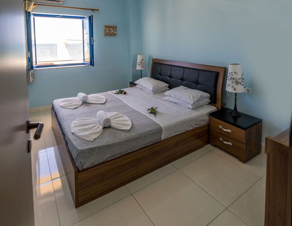 Imagen de la habitación del Hotel Galazio Beach Resort. Foto 10