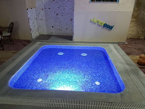 Imagen de la piscina del Hotel Galazio Beach Resort. Foto 20