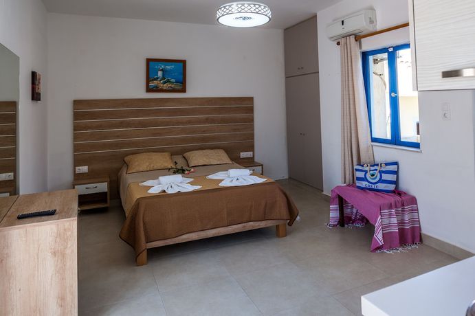 Imagen de la habitación del Hotel Galazio Beach Resort. Foto 15