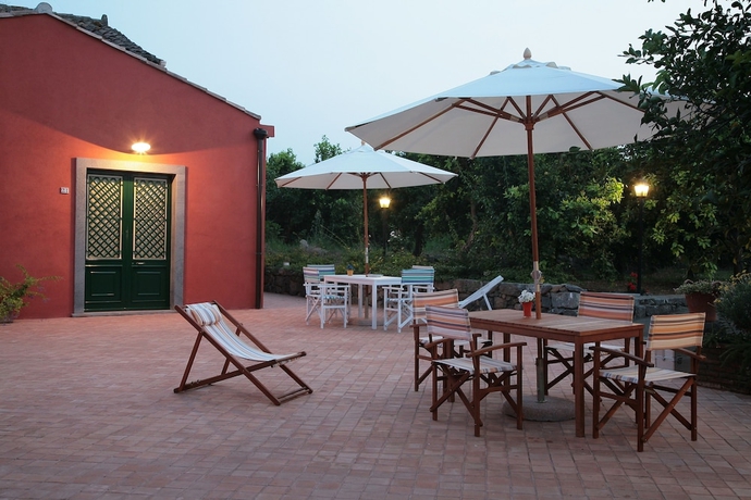 Imagen de los exteriores del Hotel Galea. Foto 16