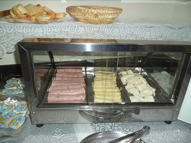 Imagen del bar/restaurante del Hotel Galead. Foto 12