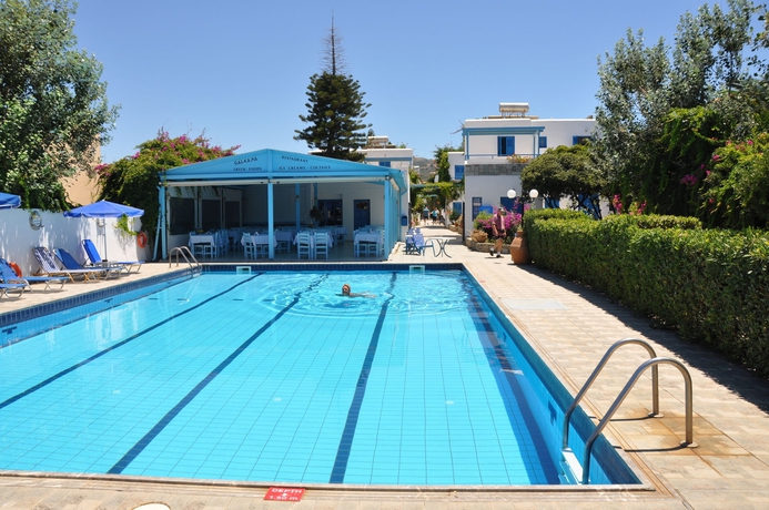 Imagen de la piscina del Hotel Galeana Beach. Foto 12