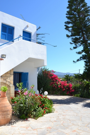 Imagen de los exteriores del Hotel Galeana Beach. Foto 9