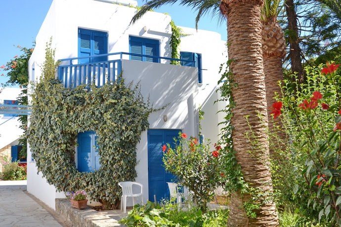 Imagen de los exteriores del Hotel Galeana Beach. Foto 10