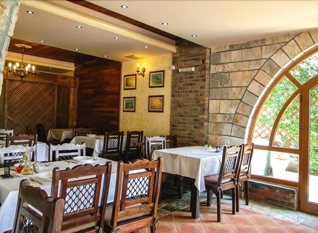 Imagen del bar/restaurante del Hotel Galeb. Foto 4