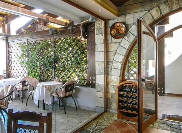 Imagen del bar/restaurante del Hotel Galeb. Foto 5