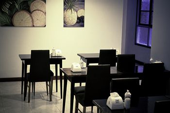 Imagen del bar/restaurante del Hotel Galeon Mar del Plata. Foto 2