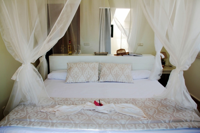 Imagen de la habitación del Hotel Galeon Suites. Foto 8