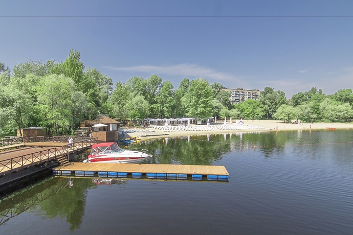 Imagen de los exteriores del Hotel Galera, Kiev. Foto 15