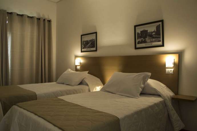 Imagen de la habitación del Hotel Galeria. Foto 9