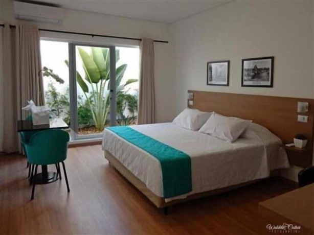 Imagen de la habitación del Hotel Galeria. Foto 10