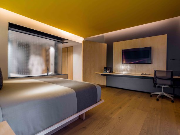 Imagen de la habitación del Hotel Galeria Plaza San Jeronimo. Foto 3