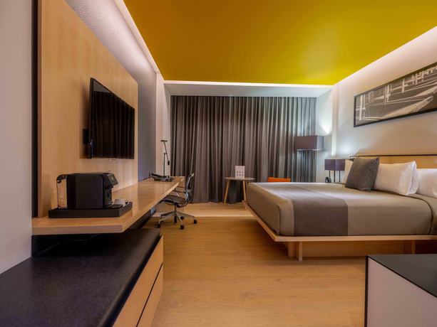 Imagen de la habitación del Hotel Galeria Plaza San Jeronimo. Foto 9