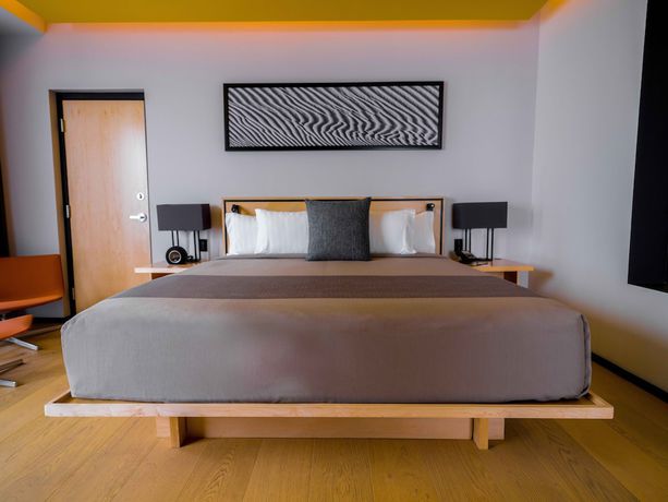 Imagen de la habitación del Hotel Galeria Plaza San Jeronimo. Foto 15