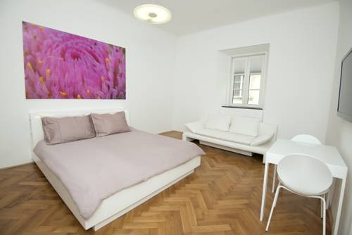 Imagen de la habitación del Hotel Galeria River. Foto 13