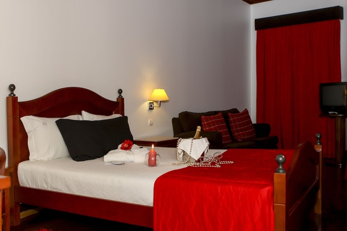 Imagen de la habitación del Hotel Galeria Suite. Foto 13