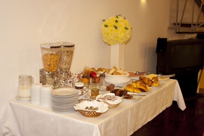 Imagen del bar/restaurante del Hotel Galeria Suite. Foto 4