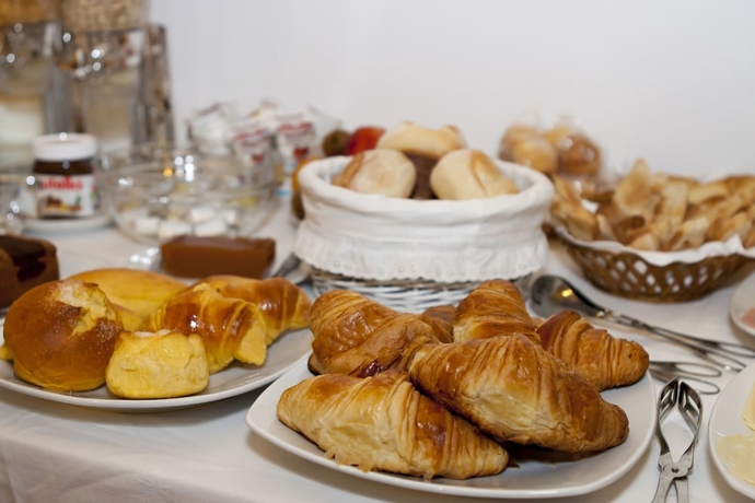 Imagen del bar/restaurante del Hotel Galeria Suite. Foto 5