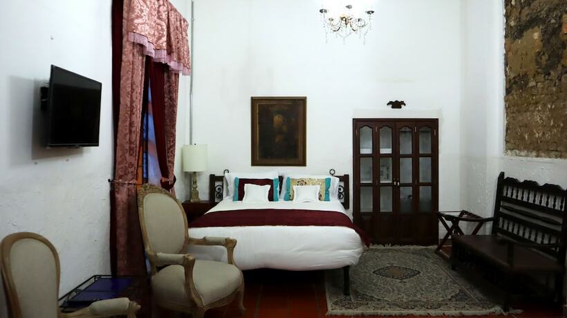 Imagen de la habitación del Hotel Galer&iacute;a Casa de La Luz. Foto 14