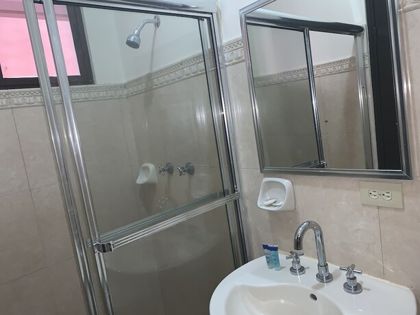 Imagen general del Hotel Galer&iacute;a. Foto 6