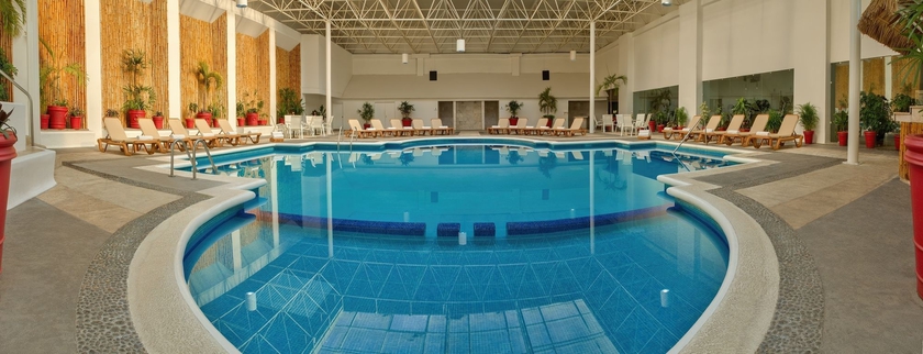 Imagen de la piscina del Hotel Galería Plaza Veracruz By Brisas. Foto 13
