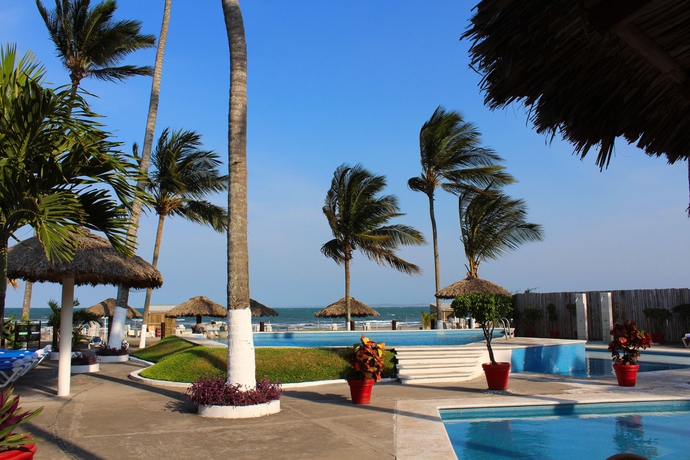 Imagen de la piscina del Hotel Galería Plaza Veracruz By Brisas. Foto 14