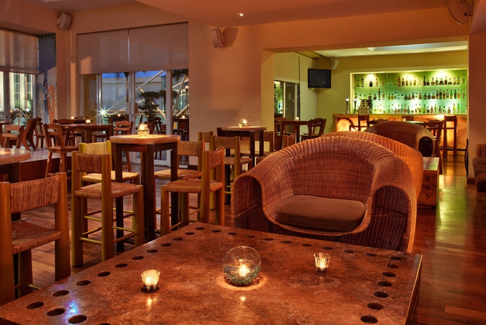 Imagen del bar/restaurante del Hotel Galería Plaza Veracruz By Brisas. Foto 3