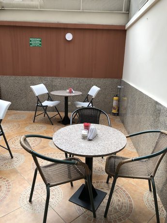 Imagen del bar/restaurante del Hotel Galerias Inn, Bogot&aacute;. Foto 8