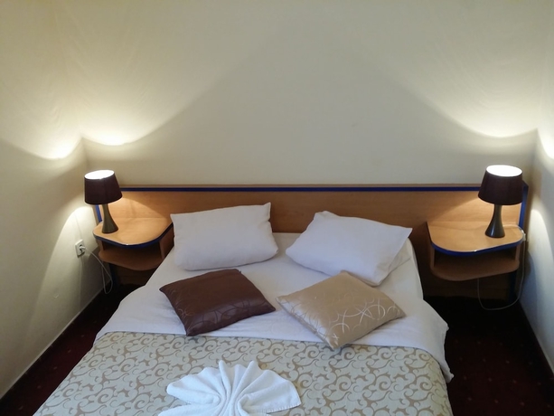 Imagen de la habitación del Hotel Galerija. Foto 11