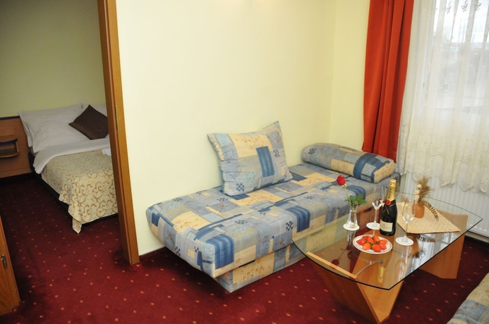 Imagen de la habitación del Hotel Galerija. Foto 15