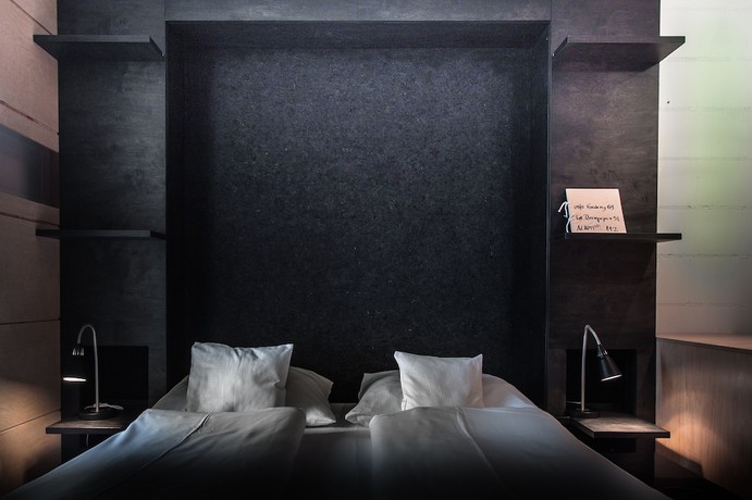 Imagen de la habitación del Hotel Galery69. Foto 17