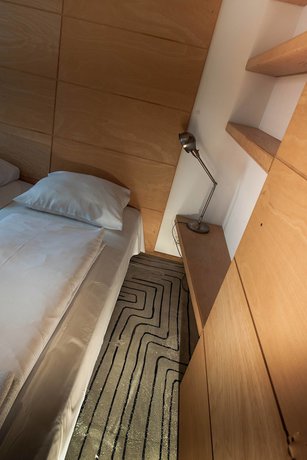 Imagen de la habitación del Hotel Galery69. Foto 18