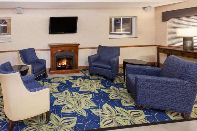 Imagen de los interiores del Hotel Galesburg Inn and Suites. Foto 20