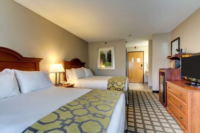 Imagen de la habitación del Hotel Galesburg Inn and Suites. Foto 13