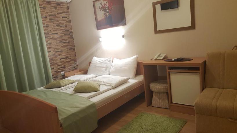 Imagen de la habitación del Hotel Galia. Foto 9