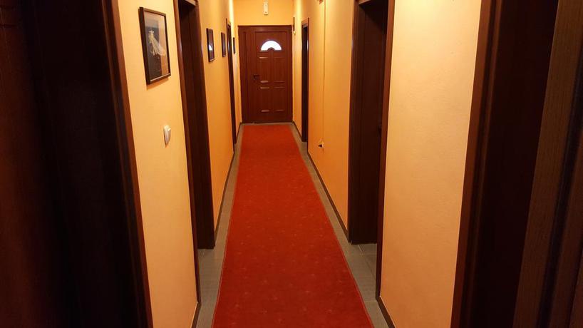 Imagen de los interiores del Hotel Galia. Foto 15