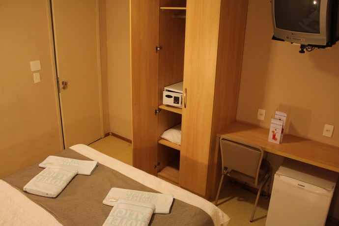 Imagen de la habitación del Hotel Galicia, Centro Rio de Janeiro. Foto 4