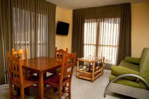 Imagen de la habitación del Hotel Galicia, Fuengirola. Foto 4