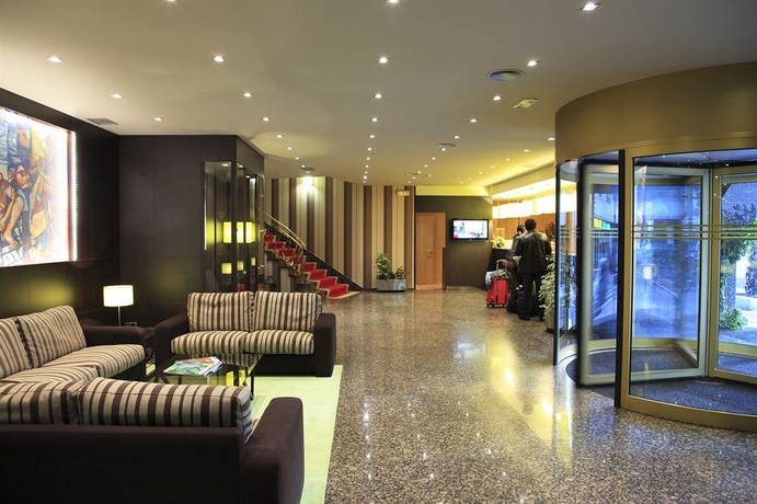 Imagen de los interiores del Hotel Galicia Palace. Foto 7