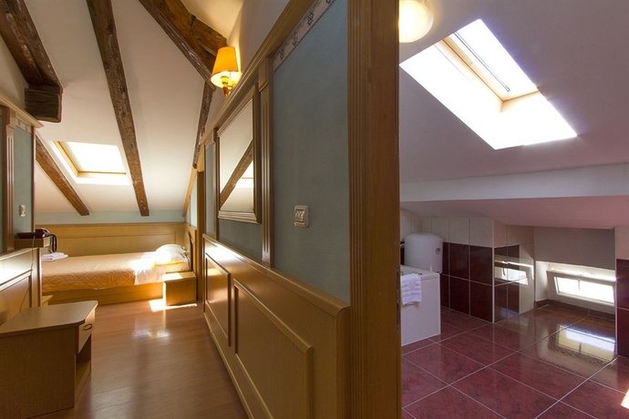 Imagen de los interiores del Hotel Galija. Foto 9