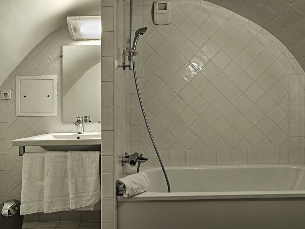 Imagen de la habitación del Hotel Galilee. Foto 10