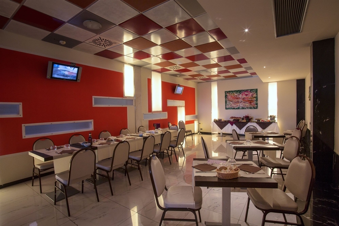 Imagen del bar/restaurante del Hotel Galilei. Foto 2