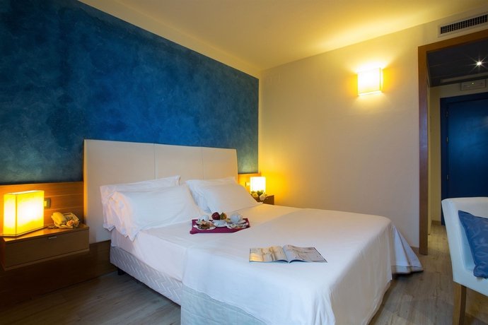 Imagen de la habitación del Hotel Galilei. Foto 5