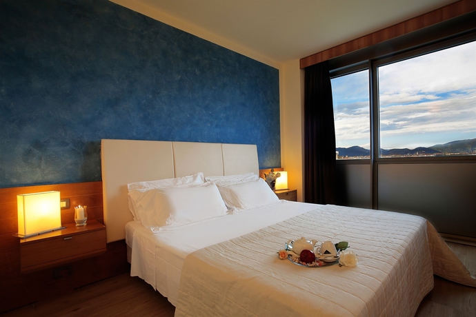 Imagen de la habitación del Hotel Galilei. Foto 6