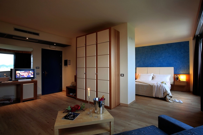 Imagen de los interiores del Hotel Galilei. Foto 11