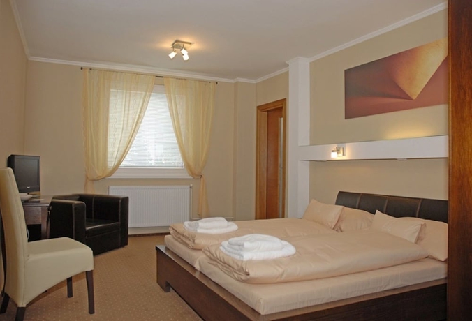 Imagen de la habitación del Hotel Galileo, Zilina. Foto 9